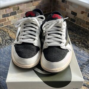 Jordan 1 low og x Travis Scott Olives